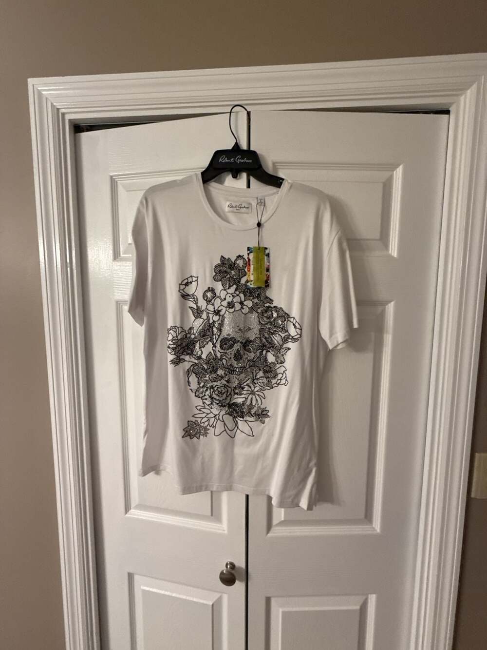 Robert Graham Beaded Floral Skull White Short Sleeve Graphic T-Shirt